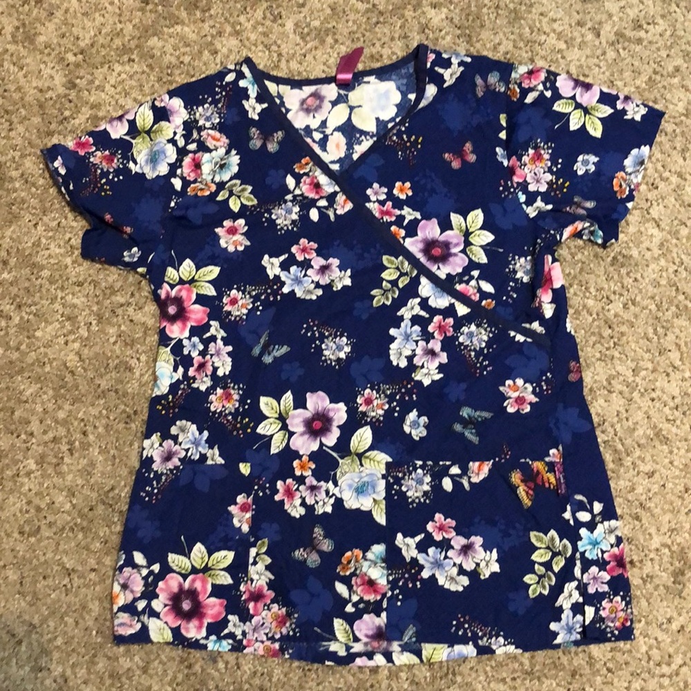 Scrub works Mock wrap top